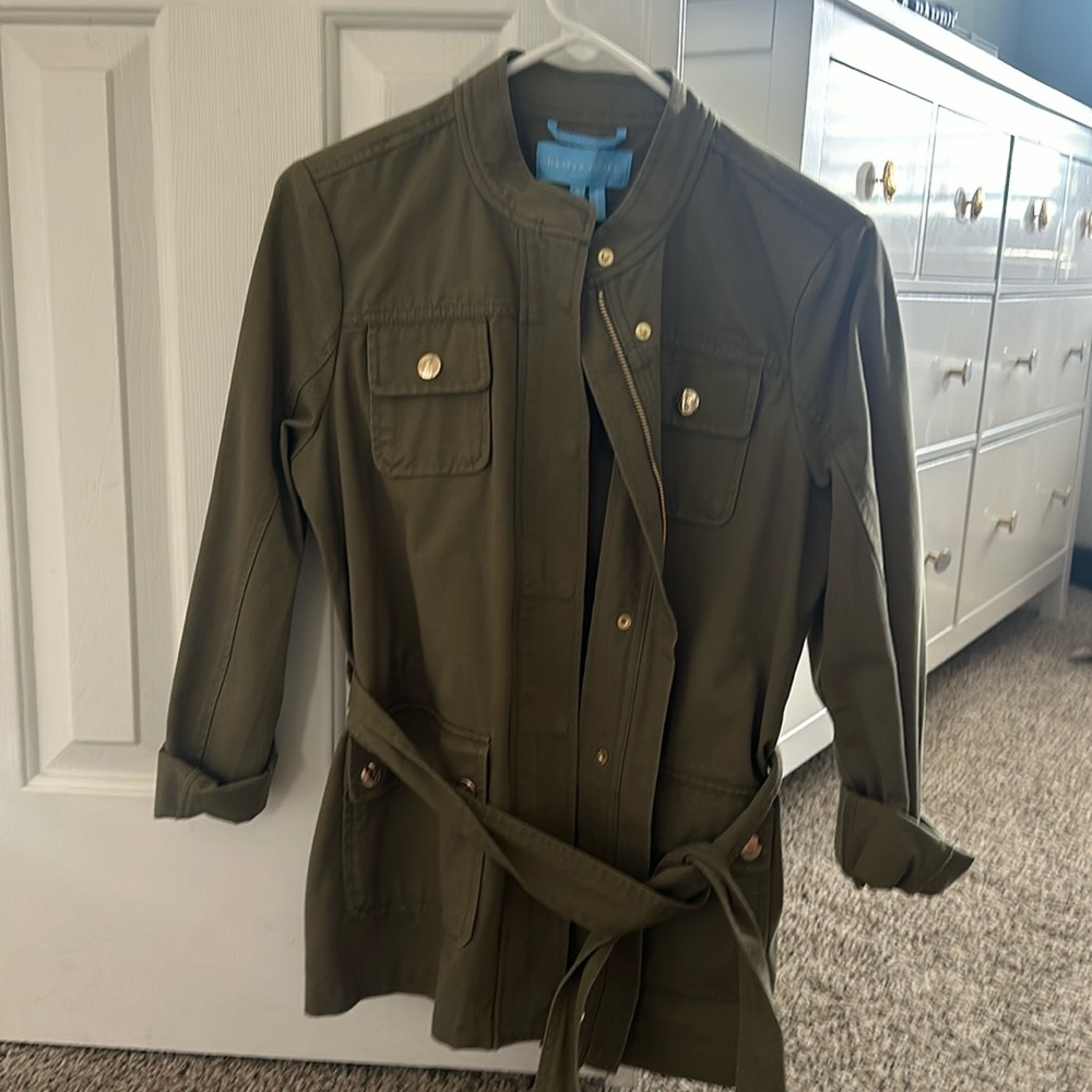 NWT. Draper James field jacket in green. Size small